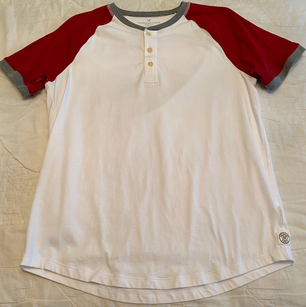 American Eagle Short sleeved shirt